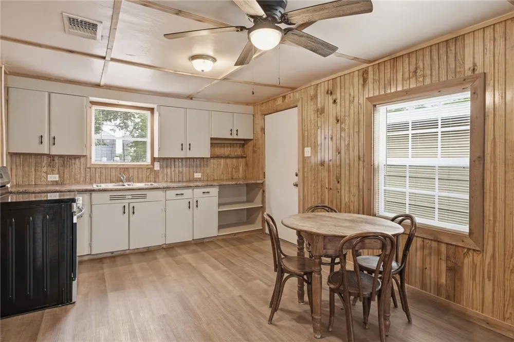 310 Driscoll Street Woodsboro, TX 78393