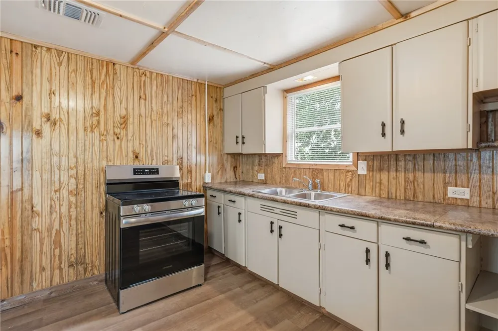 310 Driscoll Street Woodsboro, TX 78393