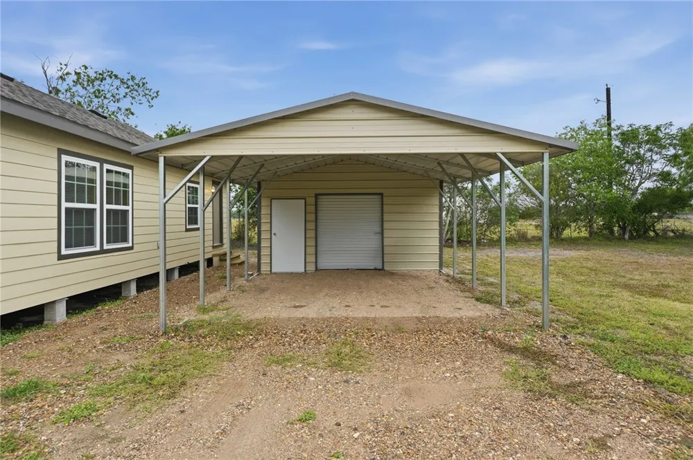 310 Driscoll Street Woodsboro, TX 78393