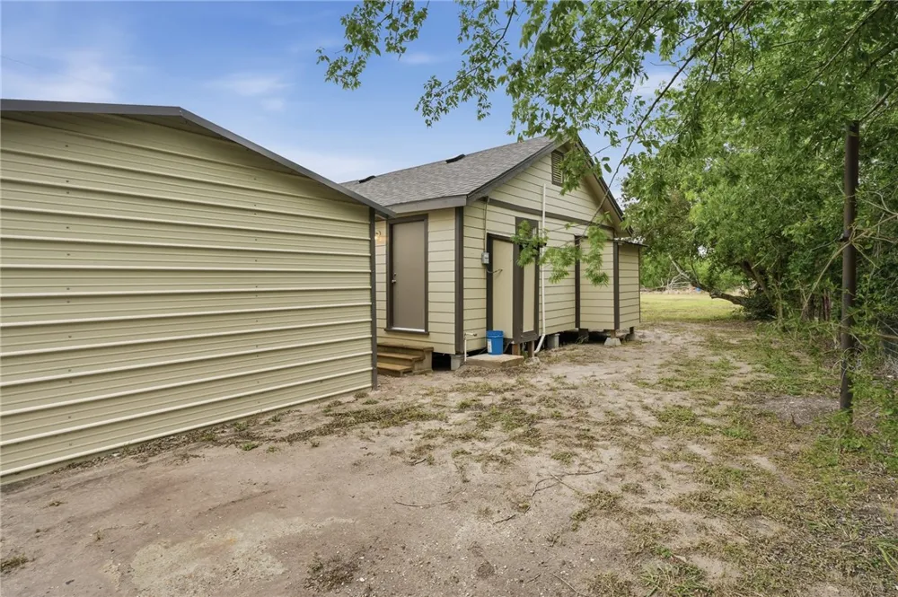 310 Driscoll Street Woodsboro, TX 78393