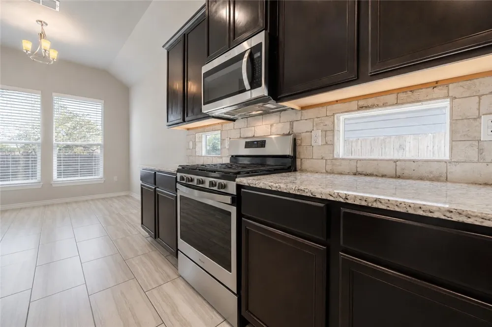 125 Shadow Moss Rockport, TX 78382
