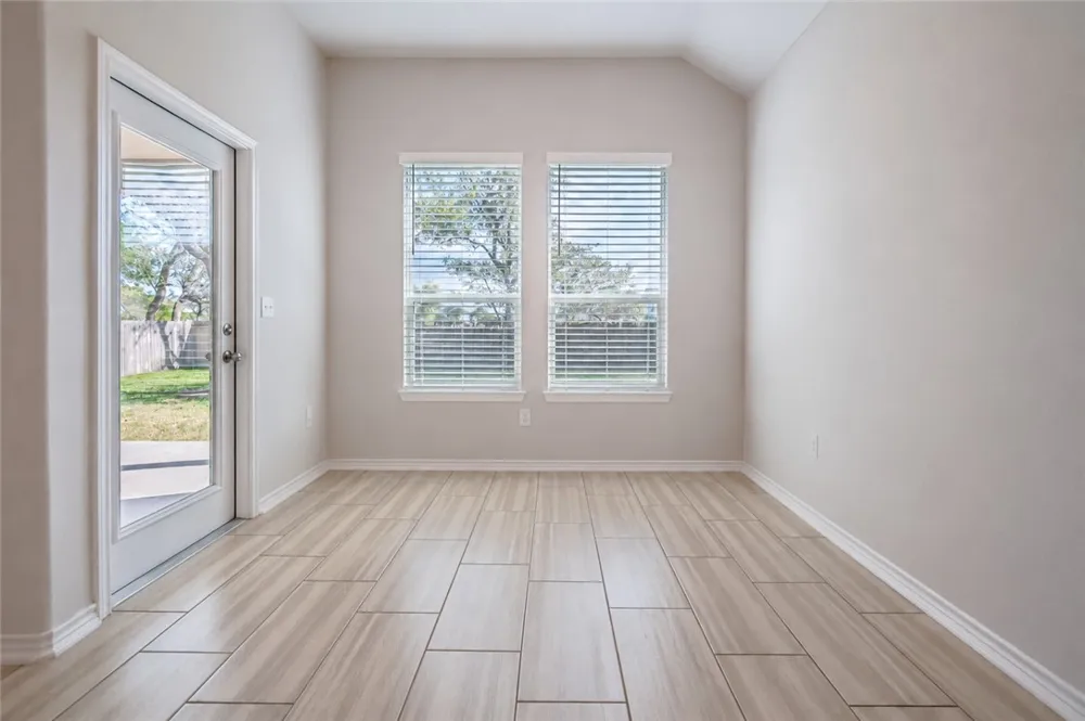 125 Shadow Moss Rockport, TX 78382
