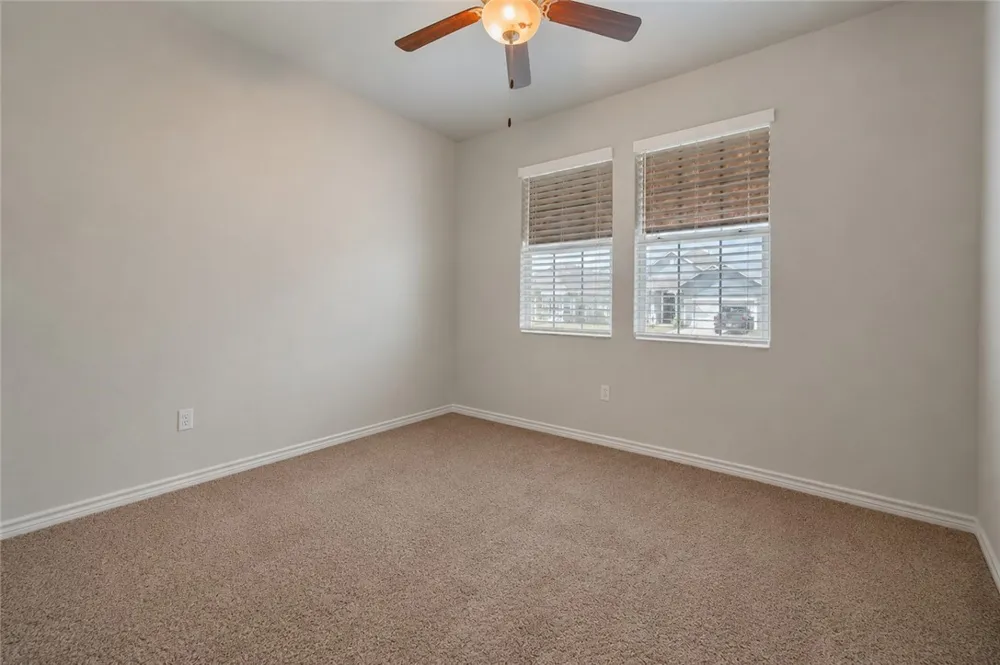 125 Shadow Moss Rockport, TX 78382