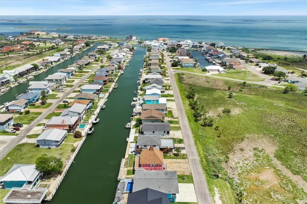 136 Port Saint Claire City By The Sea, TX 78336