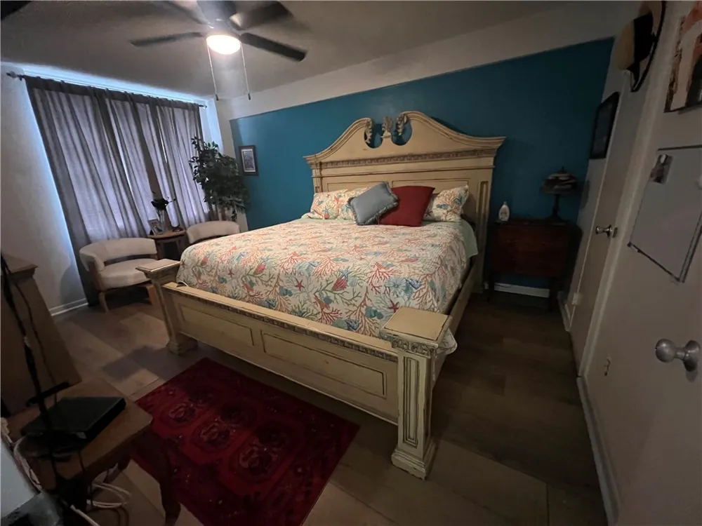 715 Upper Broadway #304 Corpus Christi, TX 78401
