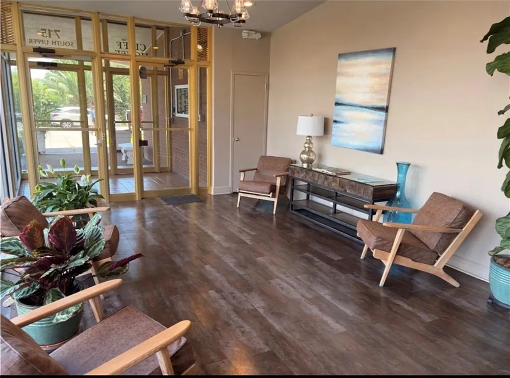 715 Upper Broadway #304 Corpus Christi, TX 78401