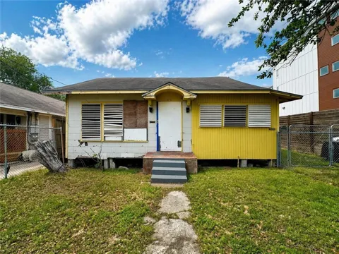 904 Buford Street