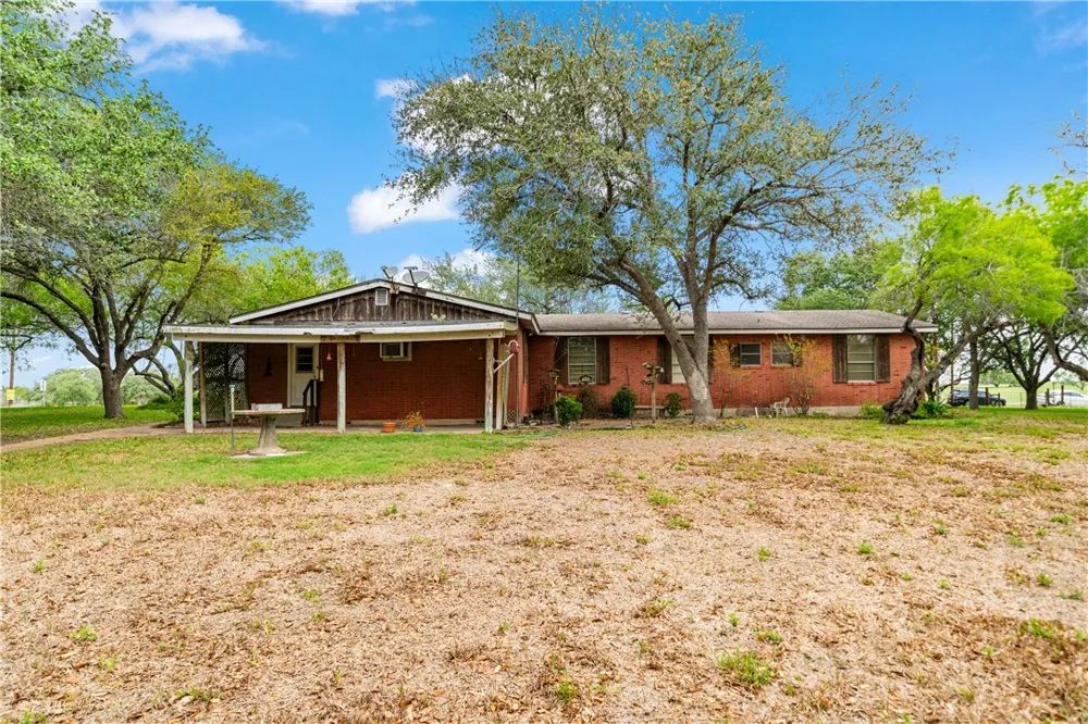 301 E FM 1118 Kingsville, TX 78363