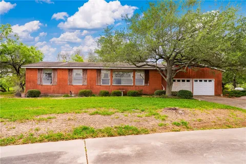 301 E FM 1118
