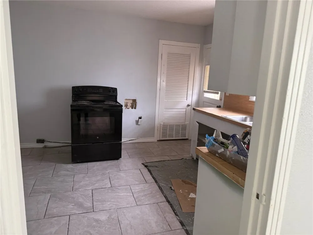 325 Rosebud Avenue Corpus Christi, TX 78404