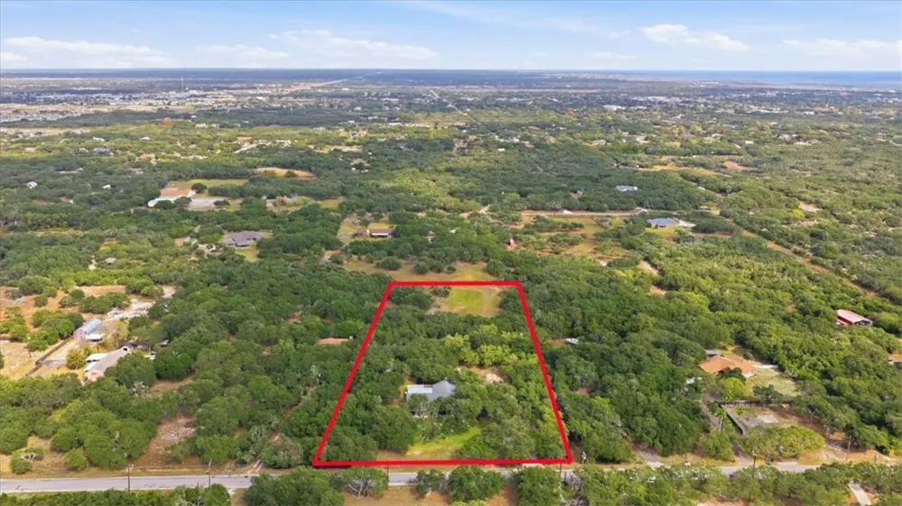1402 W Johnson Avenue Aransas Pass, TX 78336