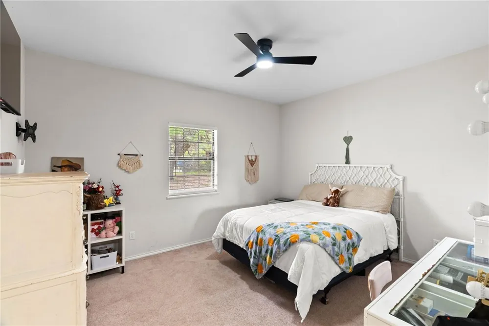 1402 W Johnson Avenue Aransas Pass, TX 78336