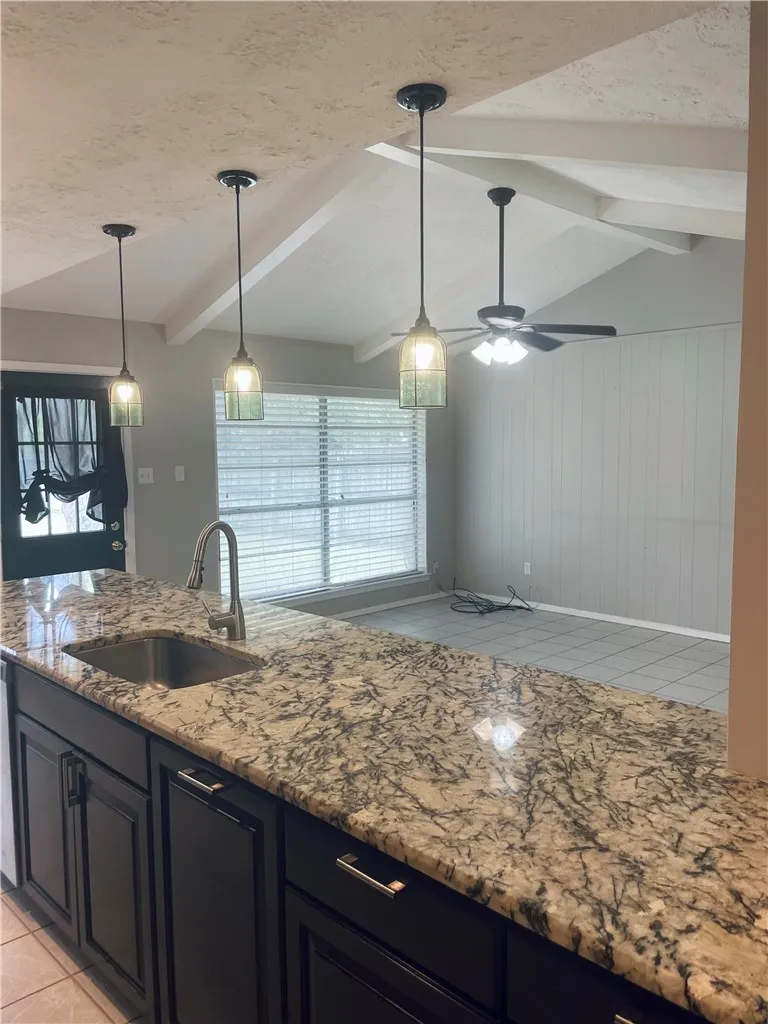 1128 Adeline Street Street Sinton, TX 78387