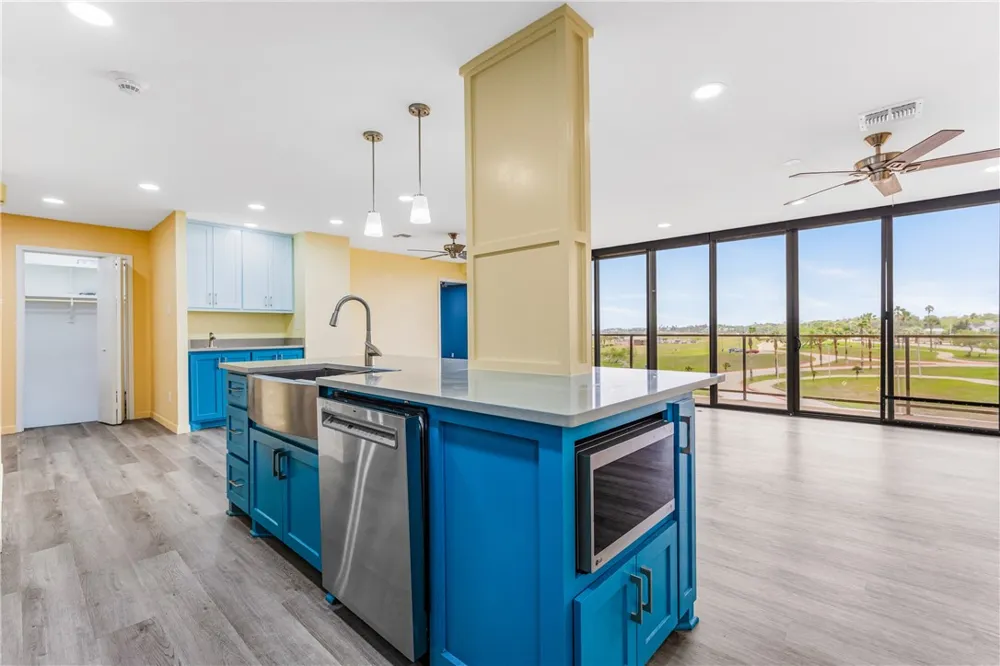 1400 Ocean Drive #403-C Corpus Christi, TX 78404