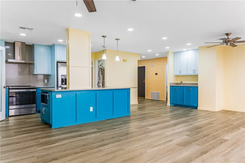 1400 Ocean Drive #403-C Corpus Christi, TX 78404