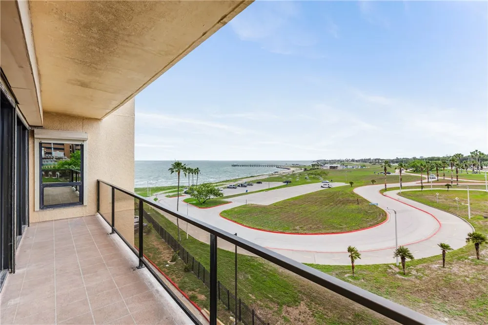 1400 Ocean Drive #403-C Corpus Christi, TX 78404