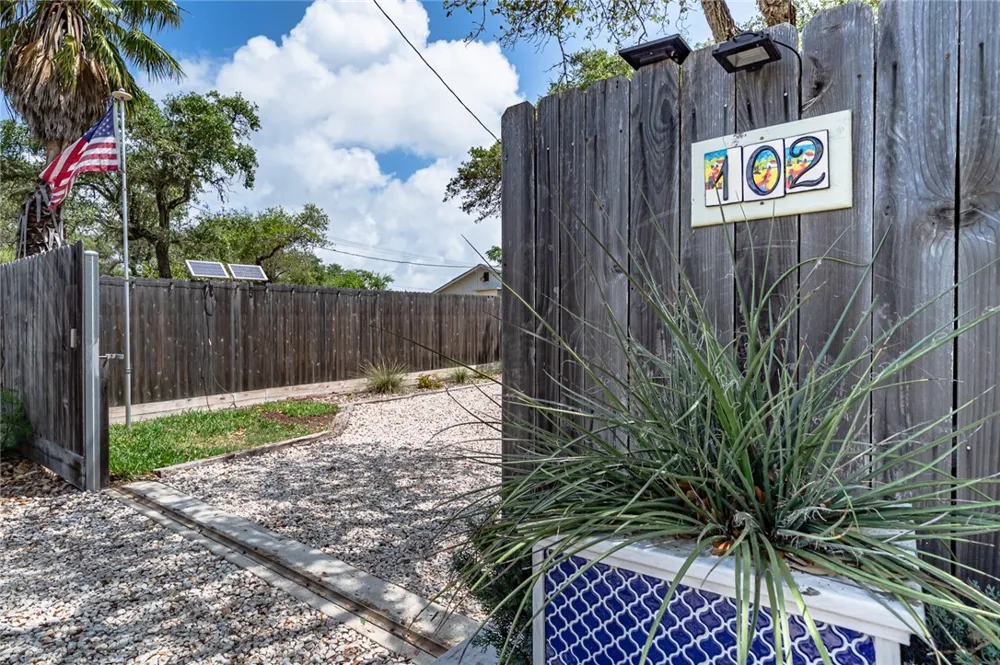 102 S 7th Street Fulton, TX 78358