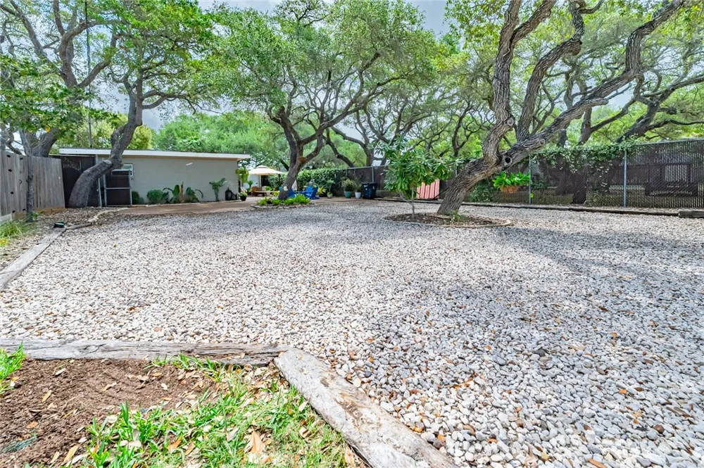102 S 7th Street Fulton, TX 78358