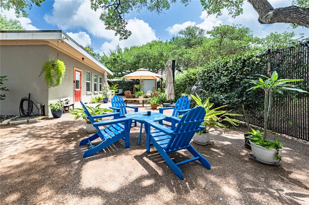 102 S 7th Street Fulton, TX 78358
