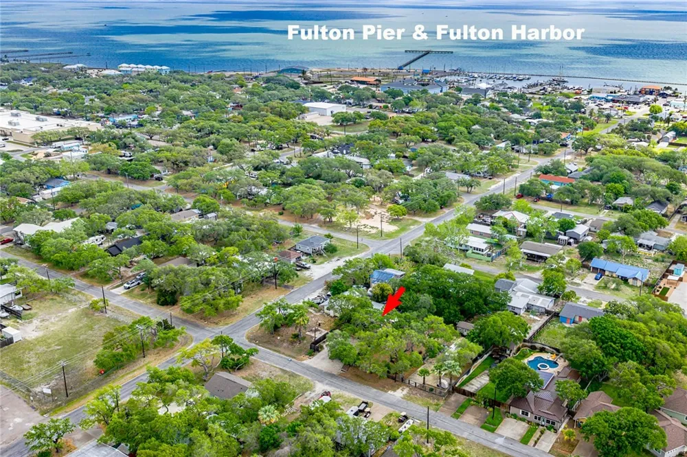 102 S 7th Street Fulton, TX 78358
