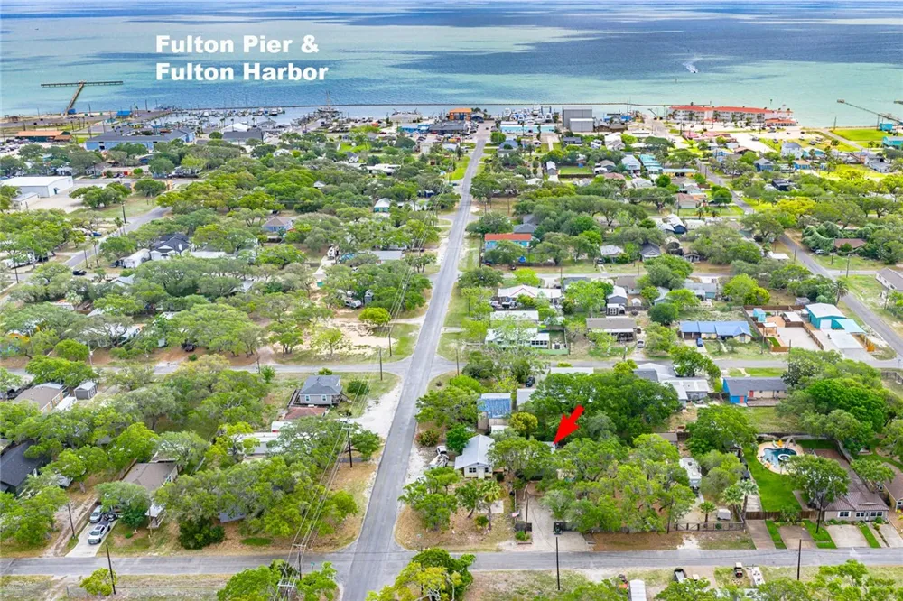 102 S 7th Street Fulton, TX 78358