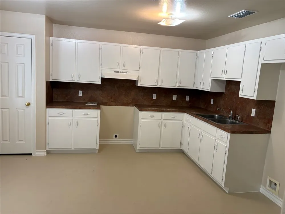 4313 Elvira Corpus Christi, TX 78416