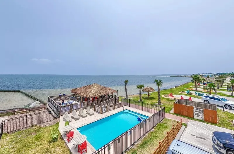 101 Caribbean Drive #20 Corpus Christi, TX 78418