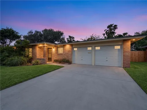 4221 Dolphin Place