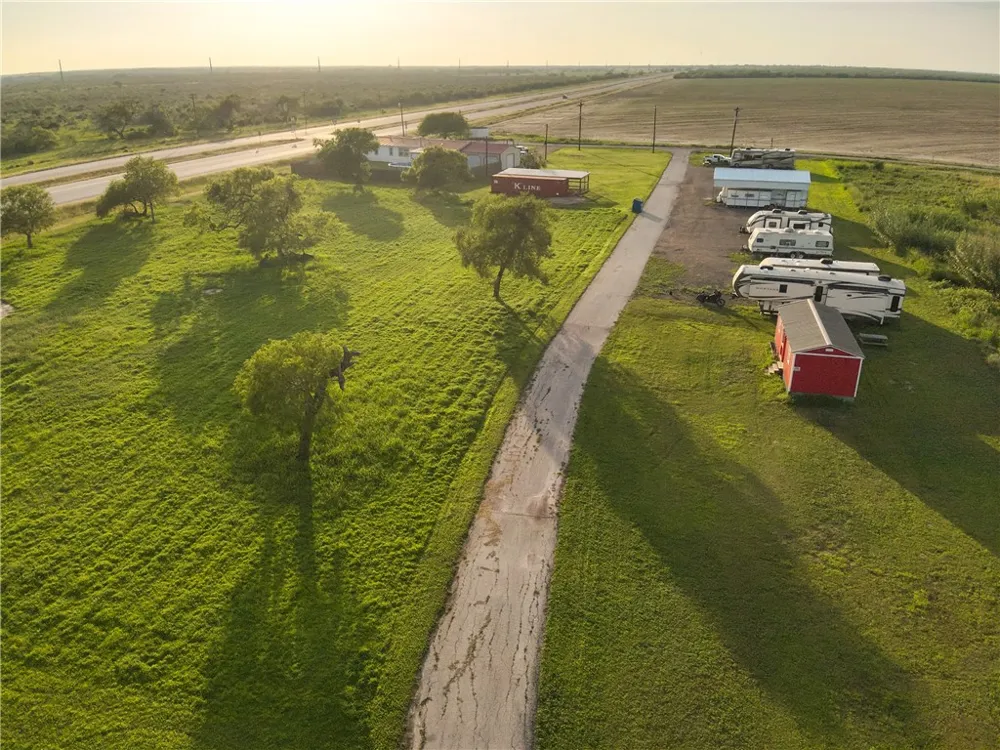 126 County Road 613 Skidmore, TX 78389
