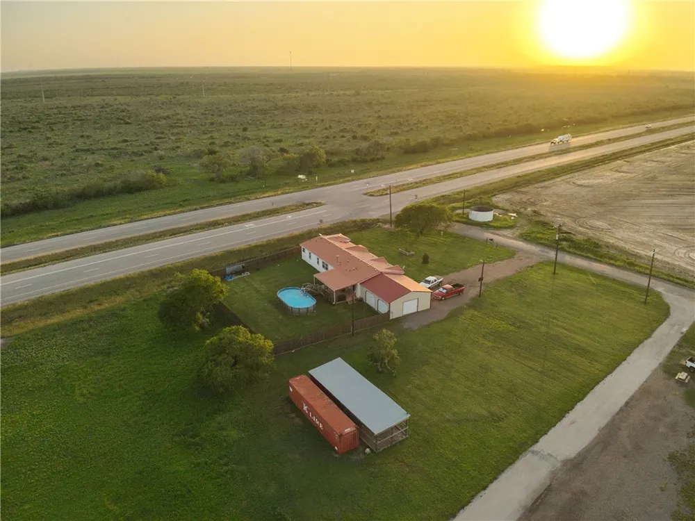 126 County Road 613 Skidmore, TX 78389