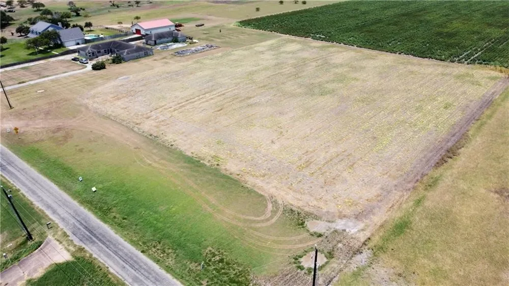 9112 County Road 2226 Taft, TX 78390
