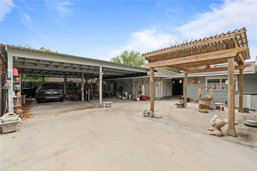 517 Catalina Place Corpus Christi, TX 78411
