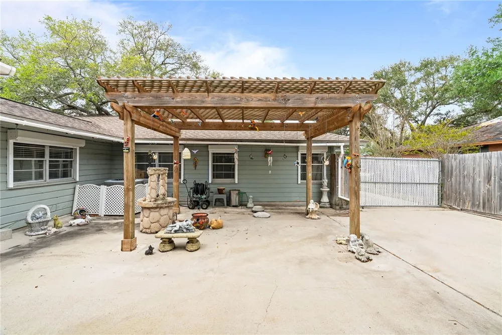 517 Catalina Place Corpus Christi, TX 78411