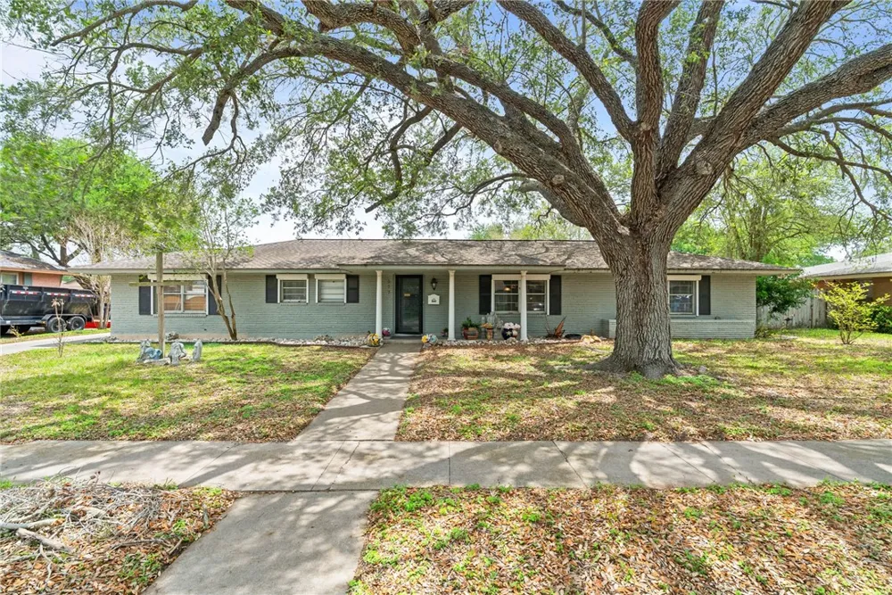 517 Catalina Place Corpus Christi, TX 78411