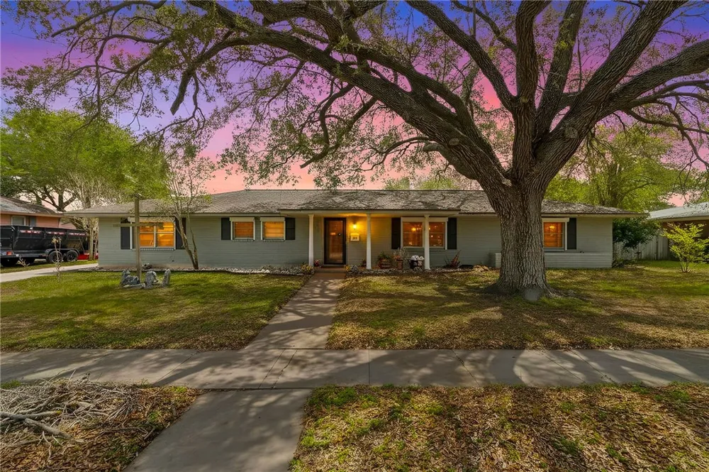 517 Catalina Place Corpus Christi, TX 78411