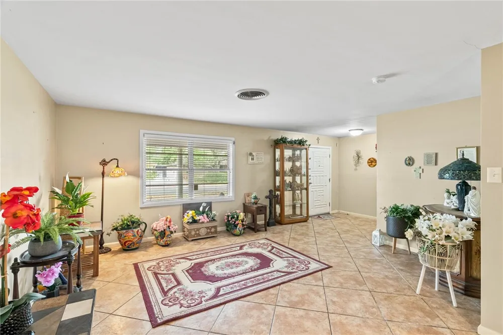 517 Catalina Place Corpus Christi, TX 78411
