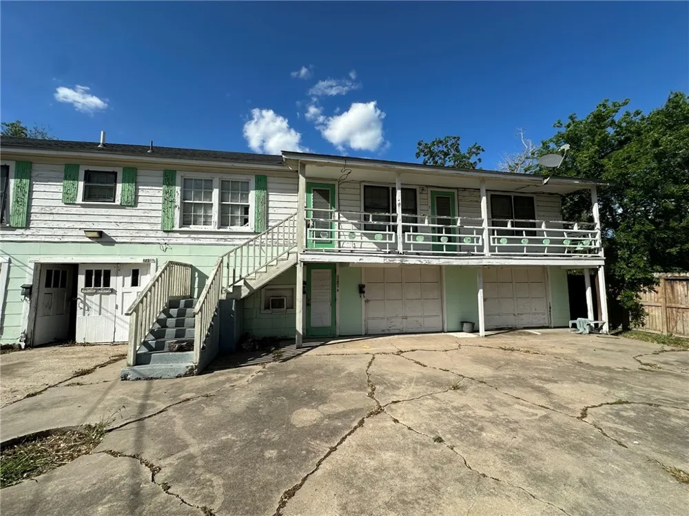 214 W Heard Street #C Refugio, TX 78377