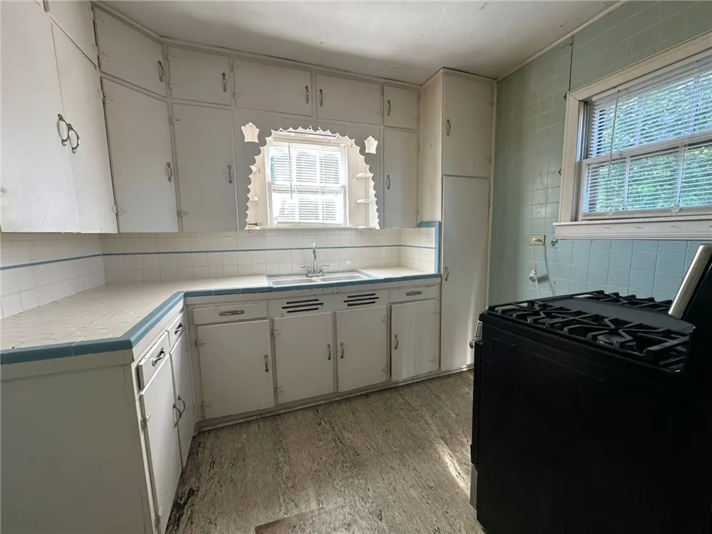 214 W Heard Street #C Refugio, TX 78377
