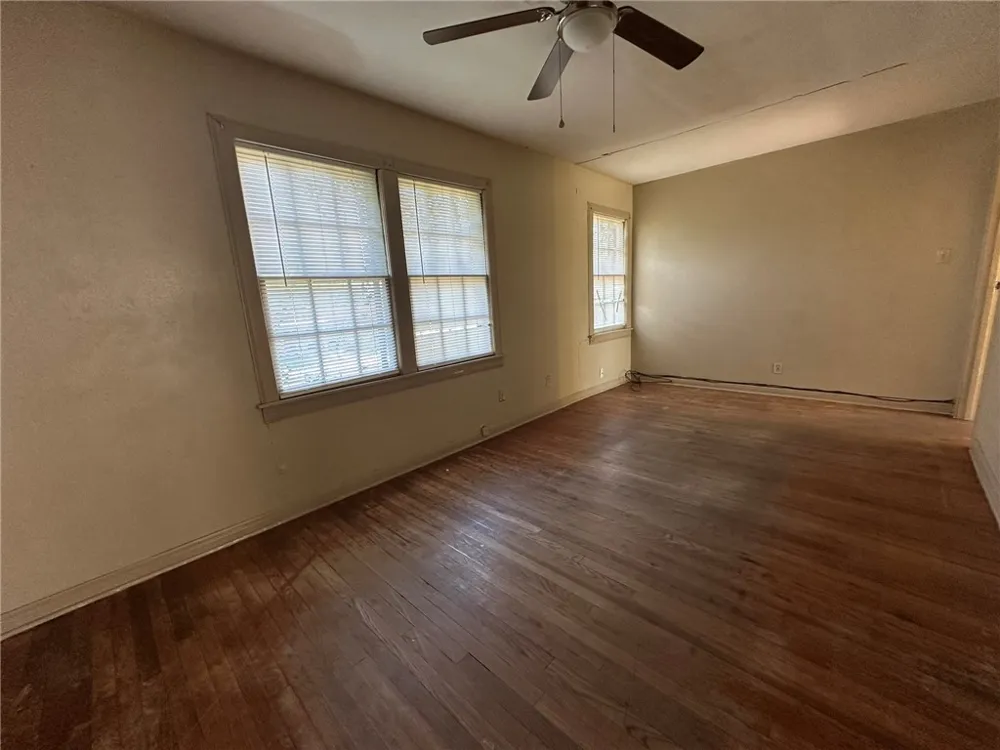 214 W Heard Street #C Refugio, TX 78377