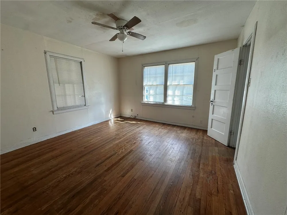 214 W Heard Street #C Refugio, TX 78377