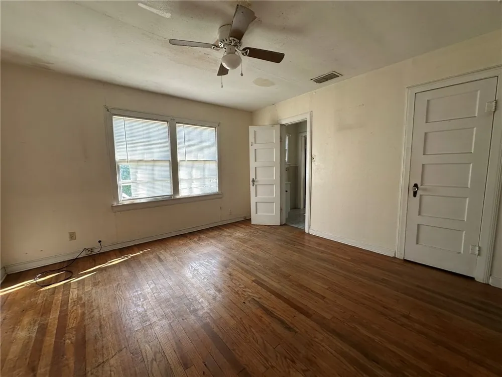 214 W Heard Street #C Refugio, TX 78377