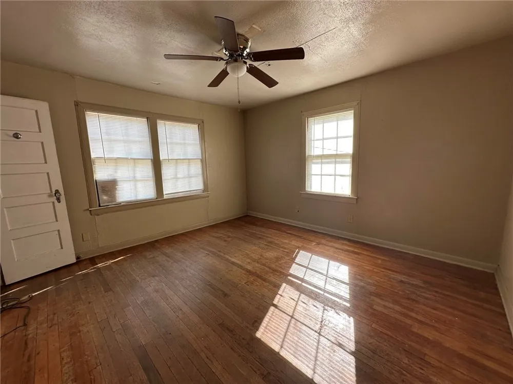 214 W Heard Street #C Refugio, TX 78377
