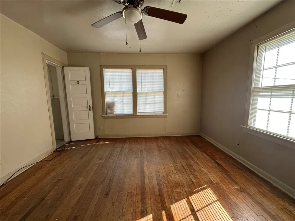 214 W Heard Street #C Refugio, TX 78377