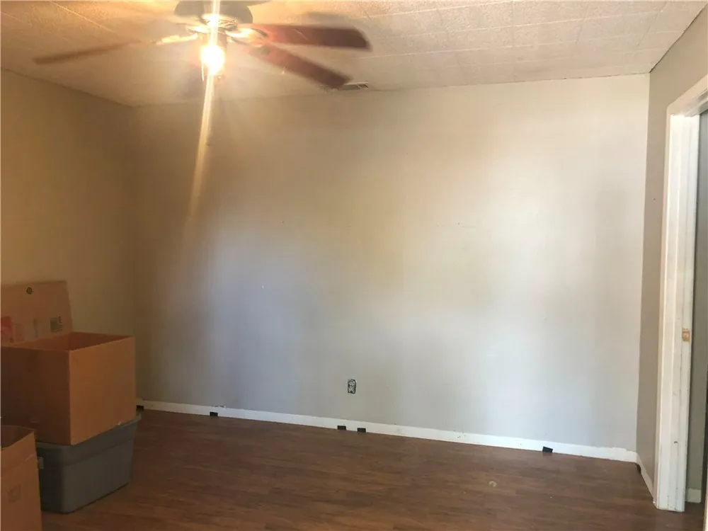 10446 5th Street Beeville, TX 78102