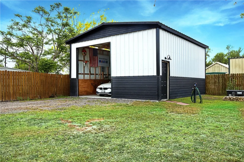 10519 County Road 2343 Sinton, TX 78387