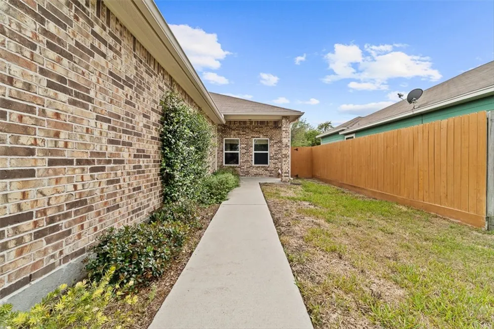 623 W Deberry Avenue Aransas Pass, TX 78336