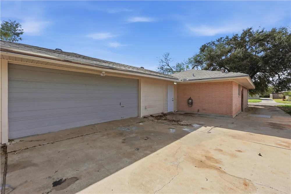 3314 Casa De Palmas Corpus Christi, TX 78411