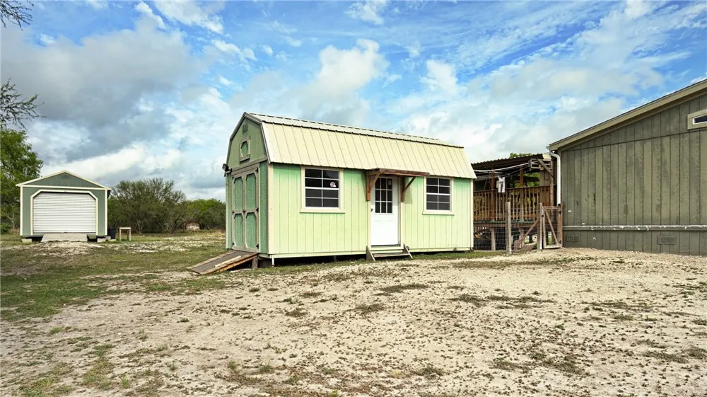 1312 Antonia Street Sinton, TX 78387