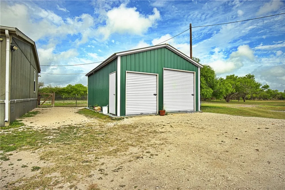 1312 Antonia Street Sinton, TX 78387