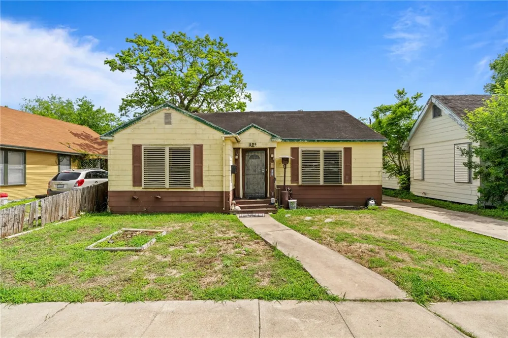 425 Ohio Avenue Corpus Christi, TX 78404
